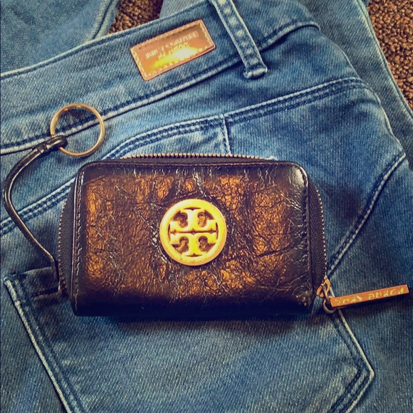 Tory Burch Handbags - Tory Burch Wallet & Keychain